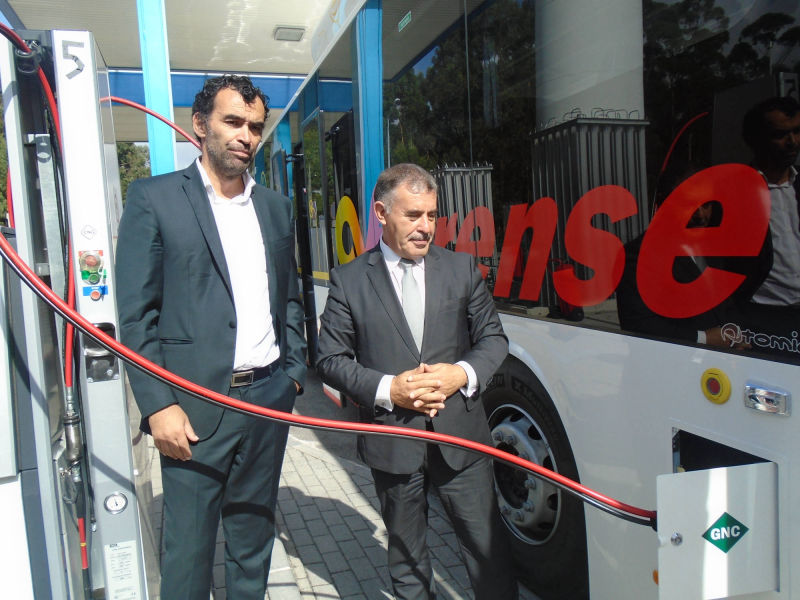 inauguracao 2 autocarros gás natural auto viacao feirense