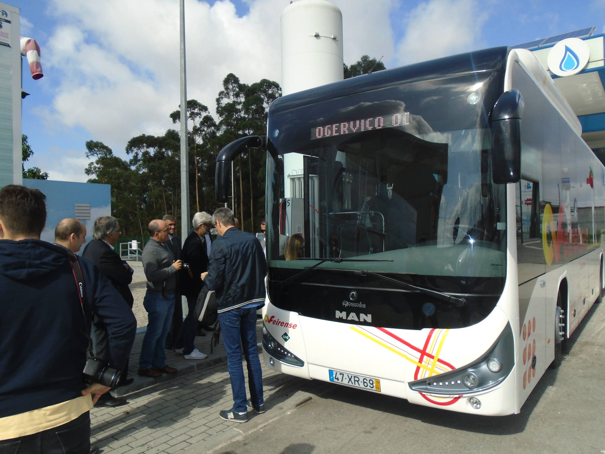 inauguracao 2 autocarros gás natural auto viacao feirense